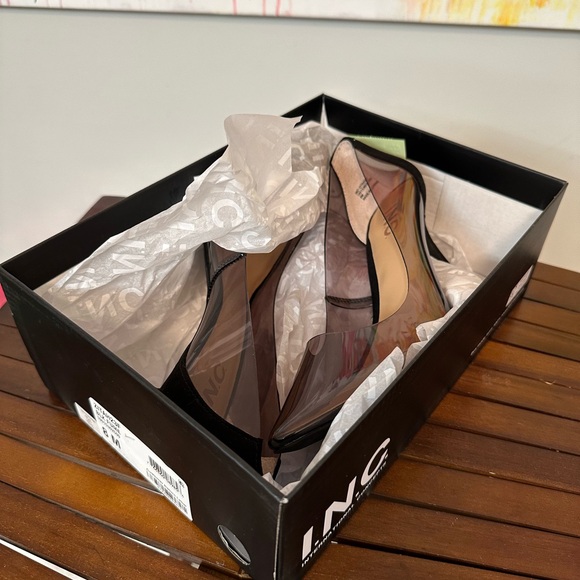 INC International Concepts Pointed Toe Pumps - Picture 2 of 6